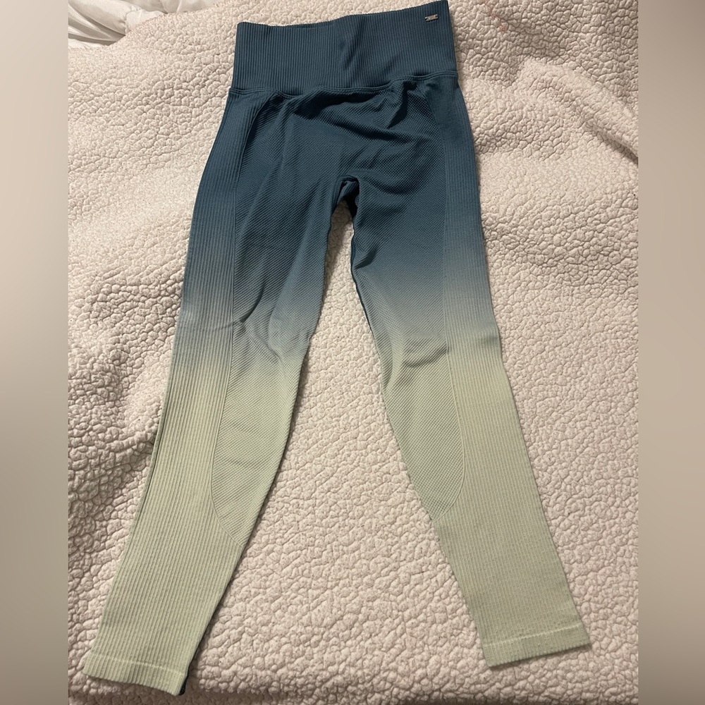 Ombré PINK brand leggings.